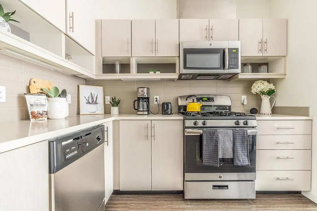 One Bedroom Luxury Apartment Seattle