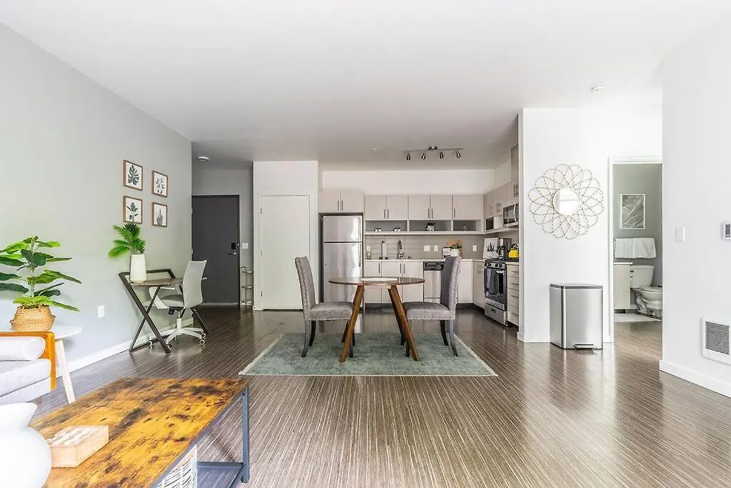 One Bedroom Luxury Apartment Seattle